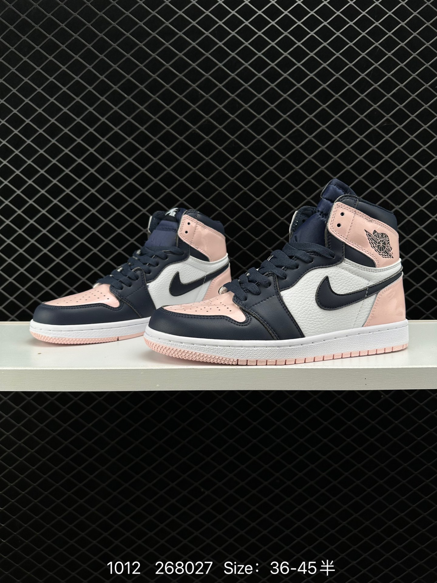 Nike Air Jordan 1 Retro High OG”Black/White“